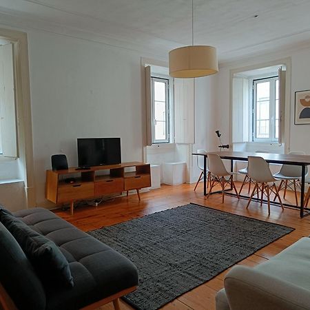 Stunning Apartment Near Chiado Lisboa Exteriör bild