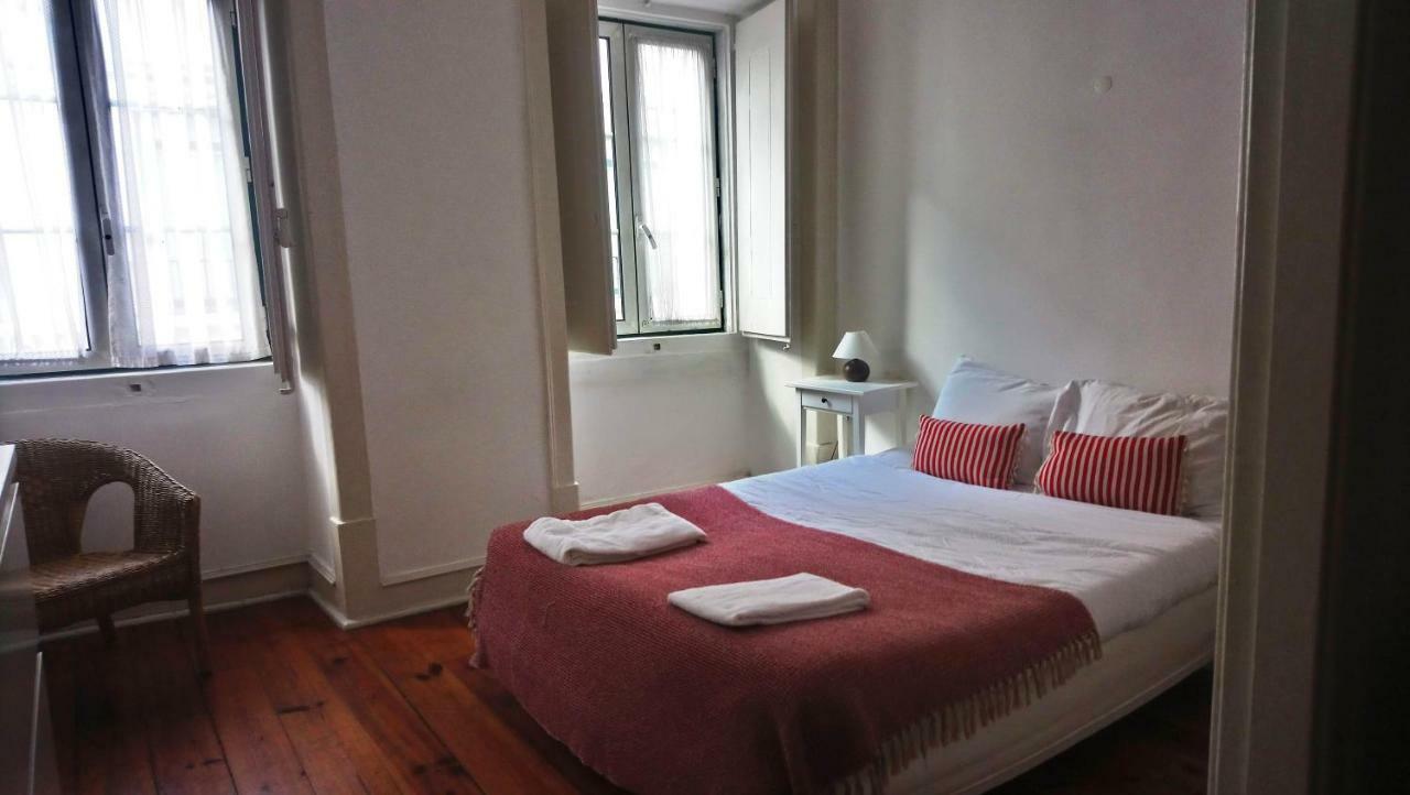 Stunning Apartment Near Chiado Lisboa Exteriör bild